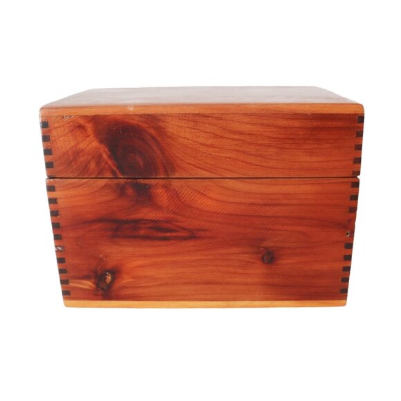Vintage Cedar Dovetailed Wooden Recipe Box Wood - Picture 1 of 6